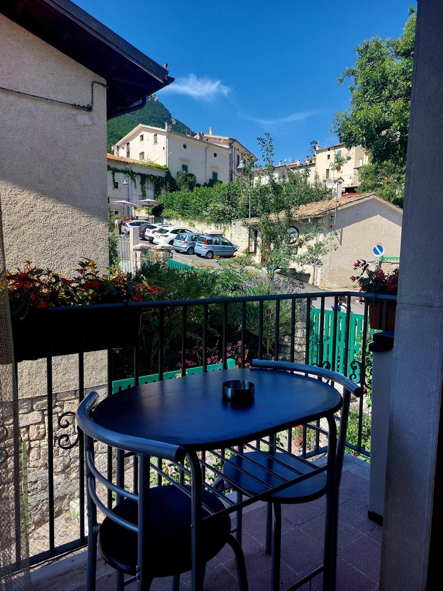 Villa A Due Passi Dai Lupi à Civitella Alfedena Extérieur photo
